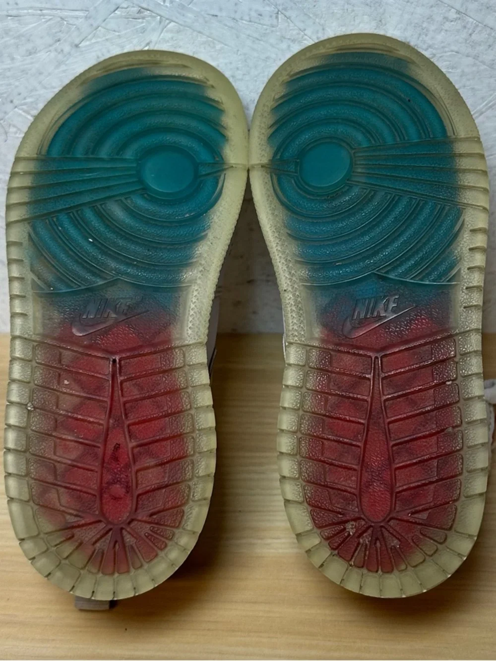 Nike Kids Air Jordan 1988 tribute sneakers “School Addition “ 11C - Picture 9 of 9